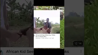 African Kid Sees white Guy, Thinks He‘s A Gohst😂😂🤣