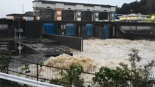 大雨で増水した養老川と高滝ダム　千葉・市原市