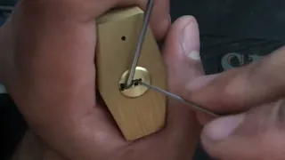 (53) Master dimple padlock Picked