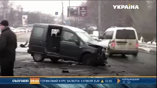 Велика аварія заблокувала одну з головних магістралей столиці