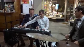 Amazing 4 Hands Boogie Woogie Improvisation by Chris Conz & Nicola Tenini