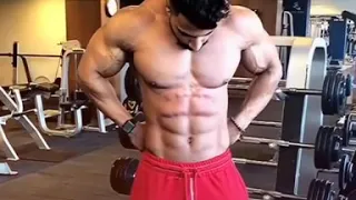 Monster body building 😱😱😱