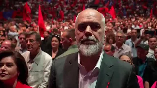 Mbushet stadiumi “Galatsi”, mijëra shqiptarë në pritje të Ramës