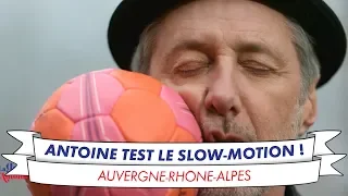 Antoine de Caunes en slowmo et en slip !