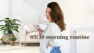 Realistische und minimalistische Morgenroutine | Aufstehen um 05:30 Uhr an einem Arbeitstag