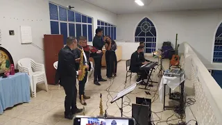 ESTOU APAIXONADO- JOÃO PAULO E DANIEL. SAX E BANDA