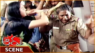 Aaru Movie || Villagers Destroys Police Station || Surya, Trisha, Ashish Vidyarthi || Shalimarmovies