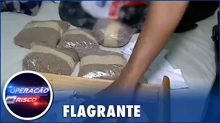 Polícia revista casa de traficante e encontra grande quantidade de drogas