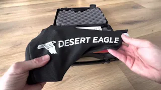 Unboxing the Desert Eagle Mark XIX 50AE