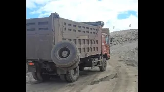 Truck fail compilation【E18】-Top crazy heavy load trucks!