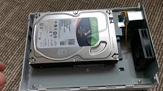 How to clone the hard disk of a Synology NAS (keep all your settings while upgrading HDD)