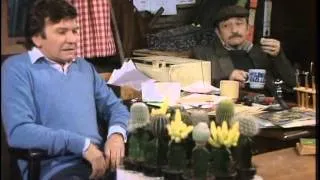 A Fine Romance 1981 S01E07 Thorns Among Roses