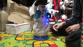 Unboxing Totally Awesome's 2 Song Spinning Snowflake Snowman