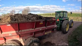 Cleaning dry cow pens