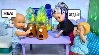 GREEDY! IT'S ALL MINE!Katya and Max are a fun family! Funny Barbie Dolls Stories Darinelka TV