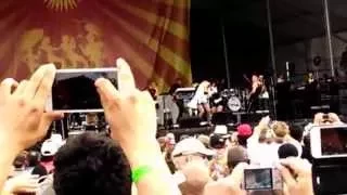 Christina Aguilera - Dirrty (New Orleans Jazz and Heritage Festival 2014) COMPLETE