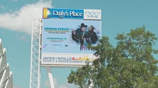 Thousands attend George Strait concert at Daily's Place in Jacksonville
