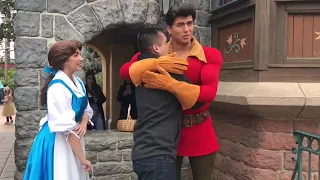 Rencontre avec Belle et Gaston (Disneyland Paris  24/03/2019)