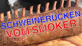 XXL SCHWEINERÜCKEN im SMOKER grillen — Klaus grillt