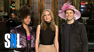 Taran Shows Brie Larson & Alicia Keys His Derby Hat - SNL