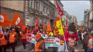 Manifestation contre la réforme des retraites en cours à Romilly-sur-Seine