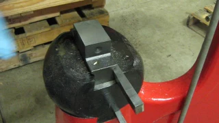 25 lb. LITTLE GIANT POWER HAMMER - PERFECT DIE ALIGNMENT DEMO.