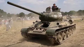 Driving and Firing T34-85 WW2 Tank