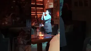 Вот так поют в ресторане Санкт-Петербурга под названием Рибай официанты!!!! (Syuzanna Manukyan)