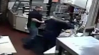 Robber unaware clerk is war veteran