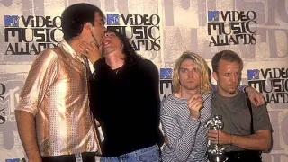 Nirvana being a chaotic mess for 3 minutes straight