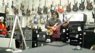 Victor Wooten - You can't hold no groove if you ain't got no pocket.flv