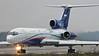 Tu-154 and a flock of birds on the platform. It scared everyone away - it took off normally.