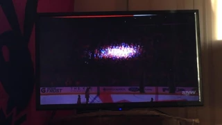 Edmonton Oilers fan singing