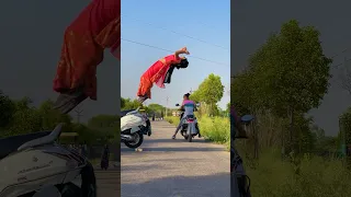 Omg 😳😱 पैर फिसल गया 😳😱#shalukirar #ytshorts #stunt #stuntwork #shorts