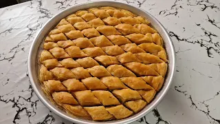 Bakllava e Bajramit. Qe Shkrihet ne goje, nje Recet e shijshme