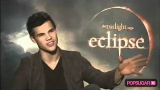 Kristen Stewart, Taylor Lautner & Robert Pattinson Talk Eclipse Kissing Scenes