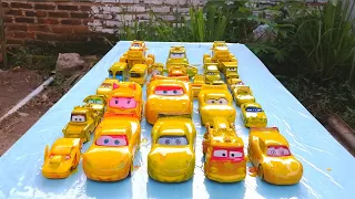 Clean up muddy minicar falling into the water & a convoys disney cars! Play in the garden #25