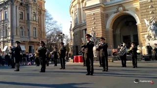 Шаланды полные кефали в исполнении духового оркестра в Одессе