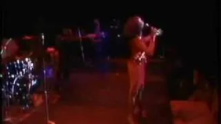 Whitney Houston - Greatest Love Of All and Love Will Find A Way (Live 1985)