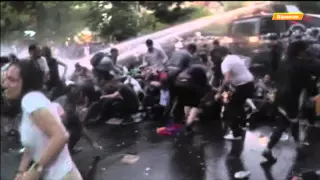 Полиция разогнала водометами протестующих в Ереване