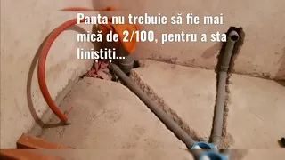 Cum se realizează scurgerile la duș, chiuvetă și WC în camera de baie.