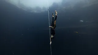 Fatima Korok of Hungary WORLD RECORD dive to 102 meter FIM at Vertical Blue 2023 by Garmin