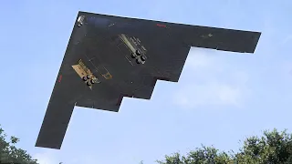 US Super Advanced Stealth Bomber Performs Insane Takeoff at Full Throttle