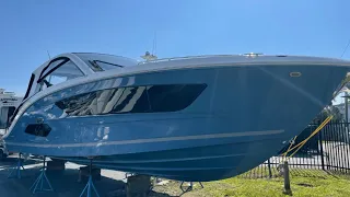 Sea Ray Sundancer 370 Walkthrough | Rahim Nahim | MarineMax Miami