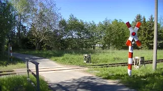 Spoorwegovergang Niedercunnersdorf (D) // Railroad crossing // Bahnübergang