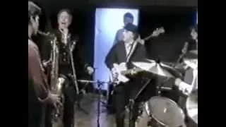 Van Morrison and Tom Jones singing I'm Not Feeling It Anymore.  A powerful performance.