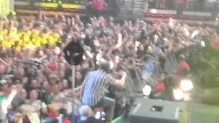 Pearl Jam - San Diego - Nov 21 2013 - Eddie Vedder crowd surf