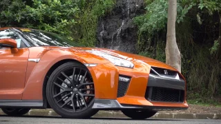 (VLOG) Launch Control in the 2017 Nissan GT-R!