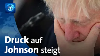 Nach Rücktritten aus Protest gegen Premier Johnson: Regierungskrise in Großbritannien