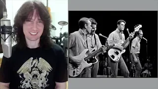 British guitarist analyses The Beach Boys live in 1964!